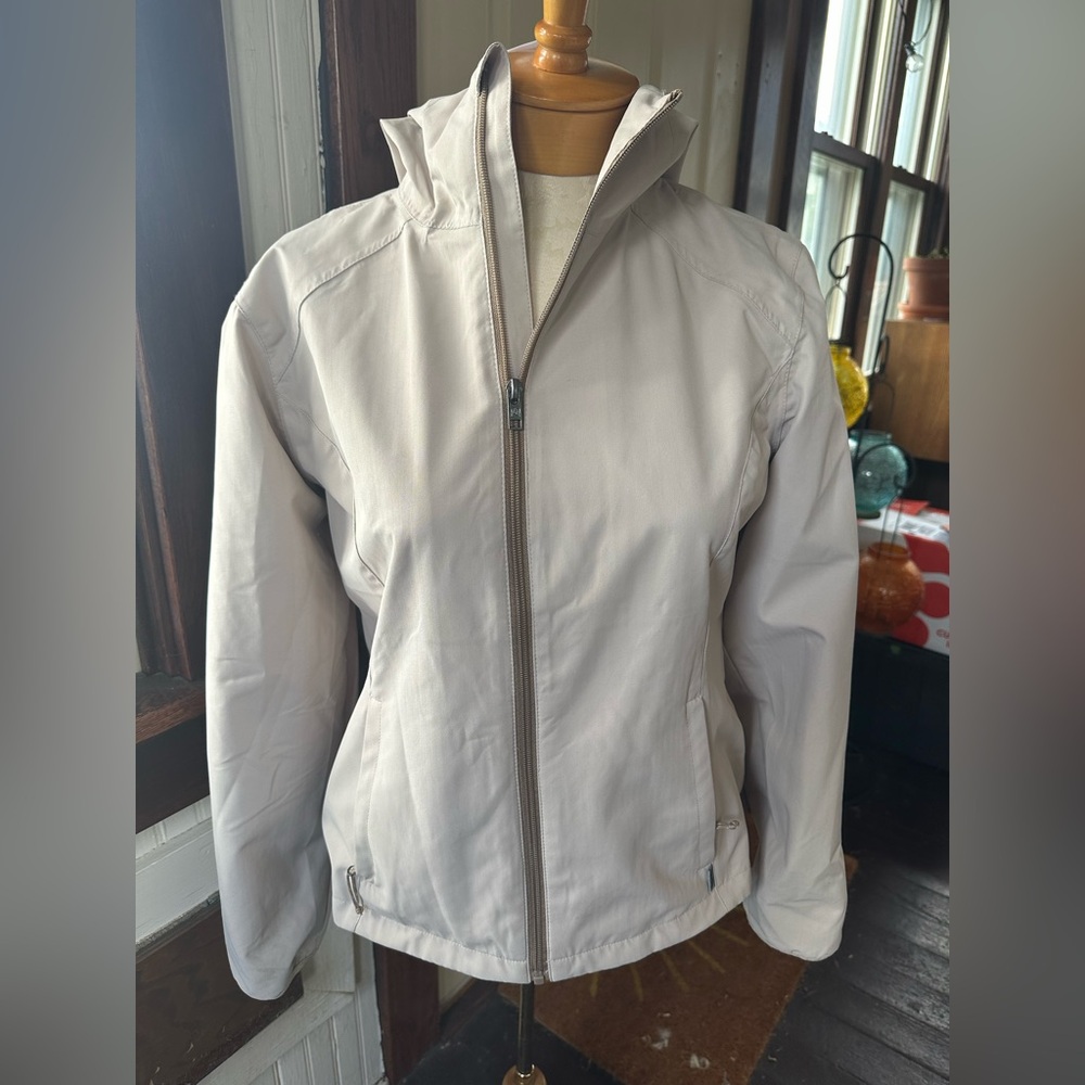 Avalanche Women’s Cream Rain Jacket